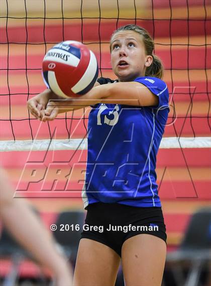 Thumbnail 1 in Analy @ Cardinal Newman photogallery.