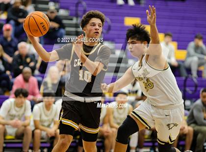 Thumbnail 2 in Oak Park vs. Crespi photogallery.