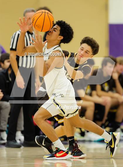 Thumbnail 1 in Oak Park vs. Crespi photogallery.