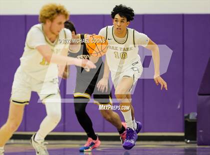 Thumbnail 3 in Oak Park vs. Crespi photogallery.
