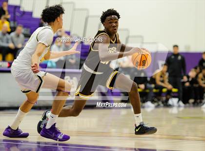 Thumbnail 2 in Oak Park vs. Crespi photogallery.