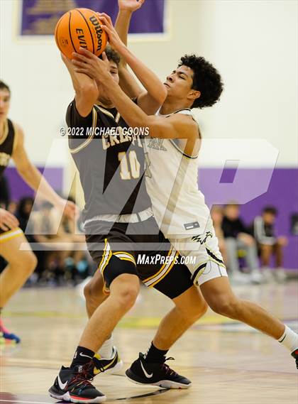 Thumbnail 1 in Oak Park vs. Crespi photogallery.
