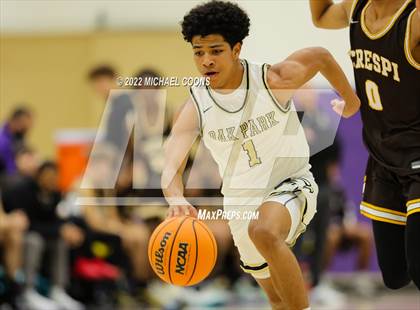Thumbnail 3 in Oak Park vs. Crespi photogallery.