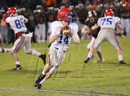 Thumbnail 1 in Vestavia Hills @ Hoover (AHSAA Class 6A Semifinal) photogallery.
