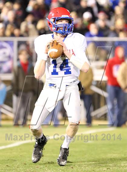 Thumbnail 3 in Vestavia Hills @ Hoover (AHSAA Class 6A Semifinal) photogallery.
