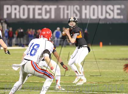 Thumbnail 2 in Vestavia Hills @ Hoover (AHSAA Class 6A Semifinal) photogallery.