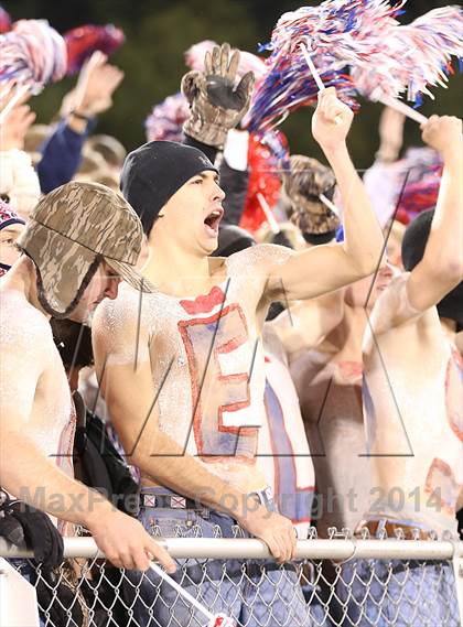 Thumbnail 2 in Vestavia Hills @ Hoover (AHSAA Class 6A Semifinal) photogallery.