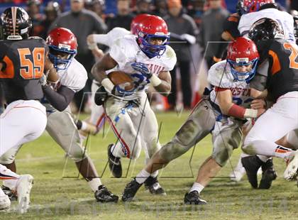 Thumbnail 3 in Vestavia Hills @ Hoover (AHSAA Class 6A Semifinal) photogallery.
