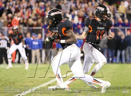 Thumbnail 2 in Vestavia Hills @ Hoover (AHSAA Class 6A Semifinal) photogallery.