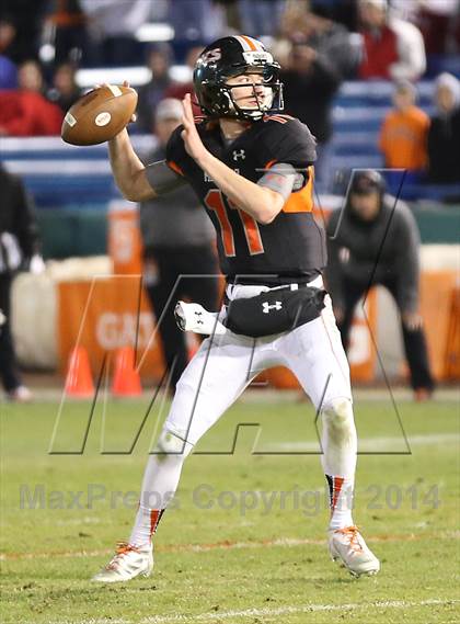 Thumbnail 3 in Vestavia Hills @ Hoover (AHSAA Class 6A Semifinal) photogallery.