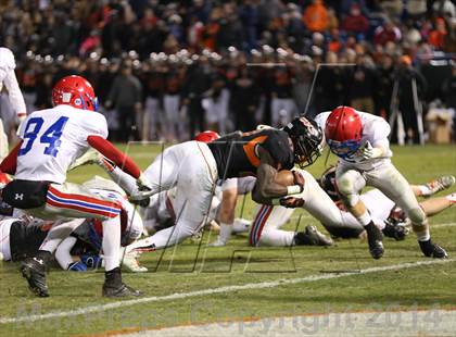 Thumbnail 2 in Vestavia Hills @ Hoover (AHSAA Class 6A Semifinal) photogallery.