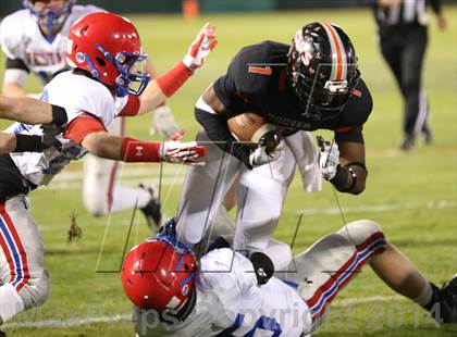 Thumbnail 1 in Vestavia Hills @ Hoover (AHSAA Class 6A Semifinal) photogallery.