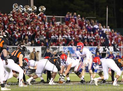 Thumbnail 2 in Vestavia Hills @ Hoover (AHSAA Class 6A Semifinal) photogallery.