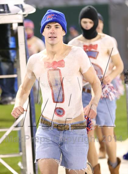 Thumbnail 2 in Vestavia Hills @ Hoover (AHSAA Class 6A Semifinal) photogallery.