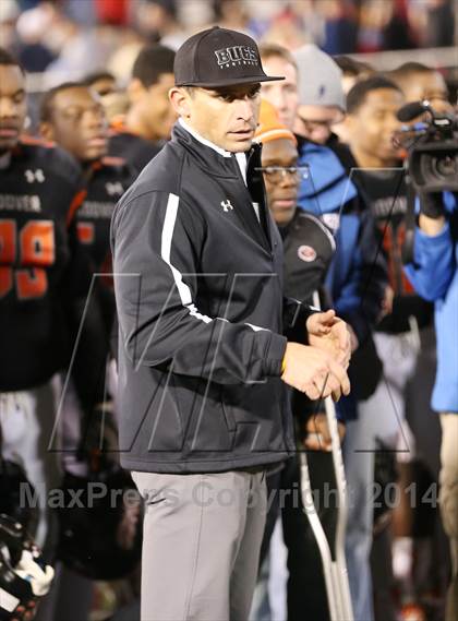 Thumbnail 1 in Vestavia Hills @ Hoover (AHSAA Class 6A Semifinal) photogallery.