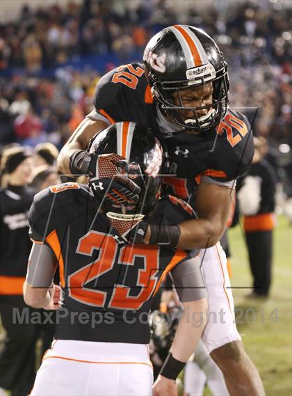 Thumbnail 1 in Vestavia Hills @ Hoover (AHSAA Class 6A Semifinal) photogallery.
