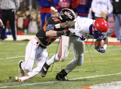 Thumbnail 3 in Vestavia Hills @ Hoover (AHSAA Class 6A Semifinal) photogallery.