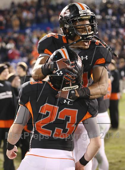 Thumbnail 3 in Vestavia Hills @ Hoover (AHSAA Class 6A Semifinal) photogallery.