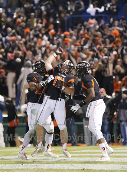 Thumbnail 2 in Vestavia Hills @ Hoover (AHSAA Class 6A Semifinal) photogallery.