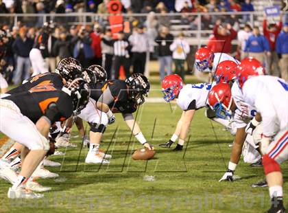 Thumbnail 1 in Vestavia Hills @ Hoover (AHSAA Class 6A Semifinal) photogallery.