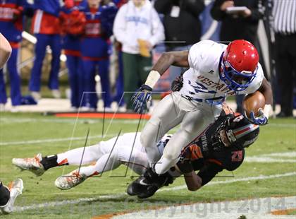 Thumbnail 1 in Vestavia Hills @ Hoover (AHSAA Class 6A Semifinal) photogallery.