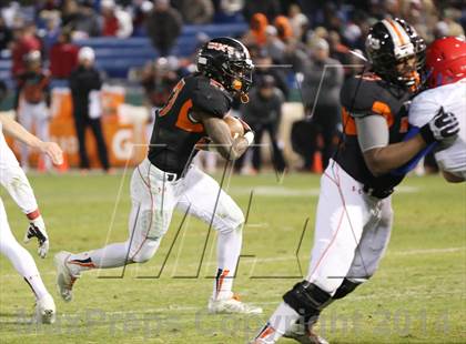 Thumbnail 3 in Vestavia Hills @ Hoover (AHSAA Class 6A Semifinal) photogallery.