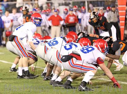 Thumbnail 2 in Vestavia Hills @ Hoover (AHSAA Class 6A Semifinal) photogallery.