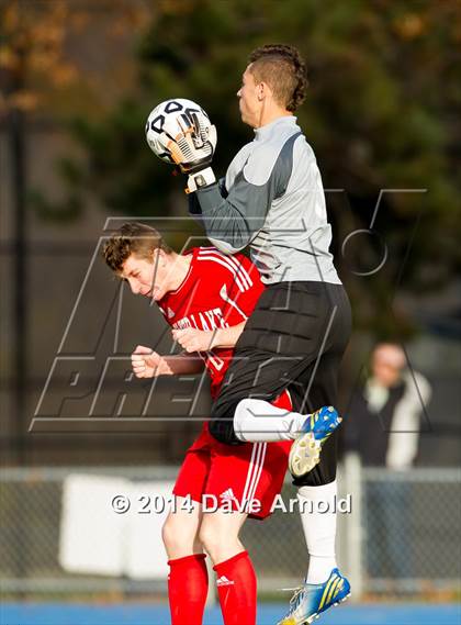Thumbnail 2 in Silver Lake Regional vs Needham (MIAA Division 1 South Semifinal) photogallery.