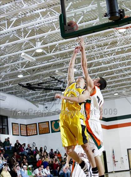 Thumbnail 1 in Lincolnton @ East Lincoln (NCHSAA Playoffs) photogallery.