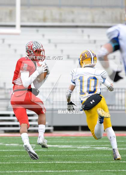 Thumbnail 2 in Marion Local vs. Cuyahoga Heights (OHSAA Division 6 Final)  photogallery.