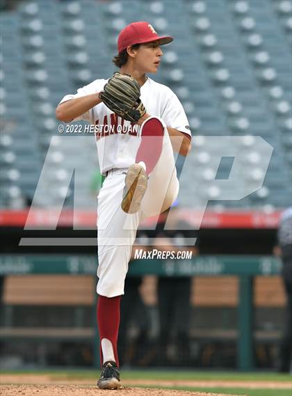 Thumbnail 3 in Warren vs. La Serna photogallery.