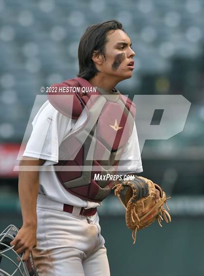 Thumbnail 2 in Warren vs. La Serna photogallery.