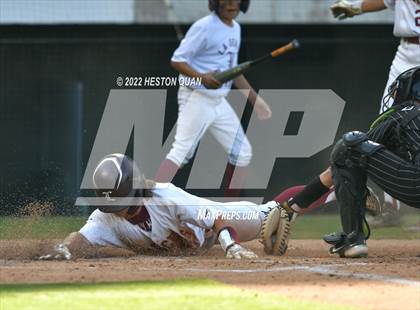 Thumbnail 3 in Warren vs. La Serna photogallery.