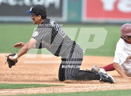 Thumbnail 2 in Warren vs. La Serna photogallery.