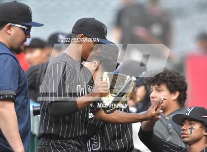 Thumbnail 2 in Warren vs. La Serna photogallery.