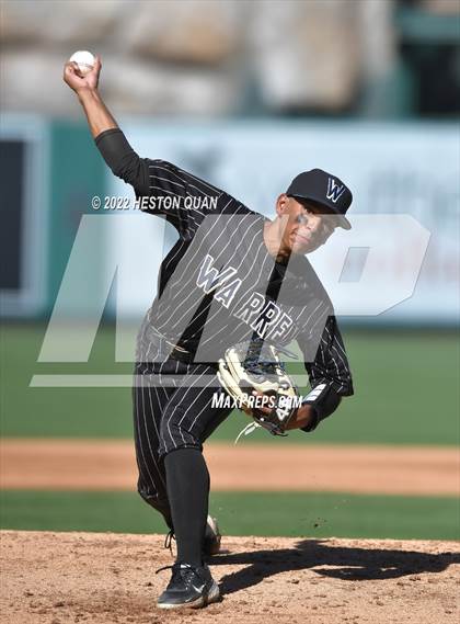 Thumbnail 1 in Warren vs. La Serna photogallery.