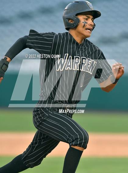 Thumbnail 3 in Warren vs. La Serna photogallery.