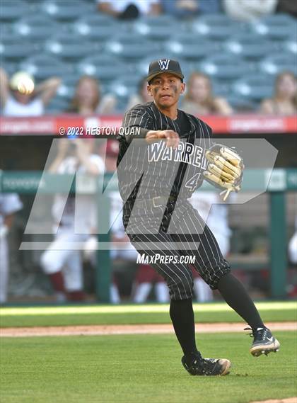 Thumbnail 3 in Warren vs. La Serna photogallery.