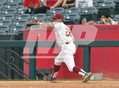 Thumbnail 1 in Warren vs. La Serna photogallery.
