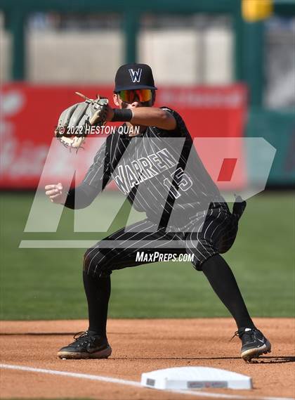 Thumbnail 2 in Warren vs. La Serna photogallery.