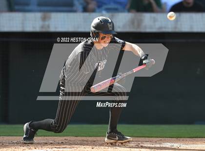 Thumbnail 3 in Warren vs. La Serna photogallery.