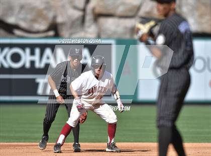 Thumbnail 3 in Warren vs. La Serna photogallery.