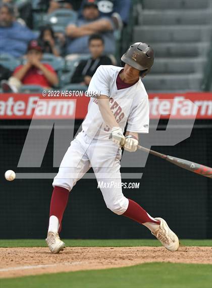 Thumbnail 2 in Warren vs. La Serna photogallery.