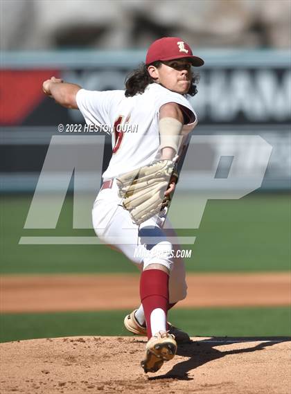 Thumbnail 2 in Warren vs. La Serna photogallery.