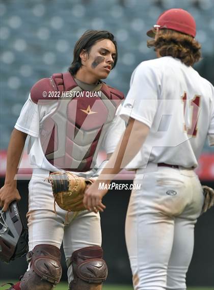 Thumbnail 1 in Warren vs. La Serna photogallery.