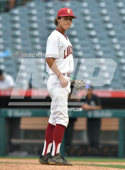 Thumbnail 1 in Warren vs. La Serna photogallery.