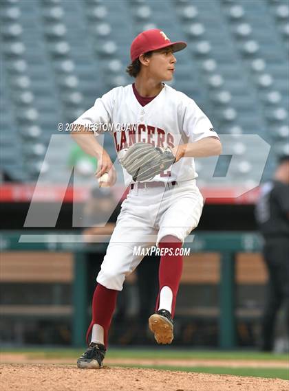 Thumbnail 2 in Warren vs. La Serna photogallery.