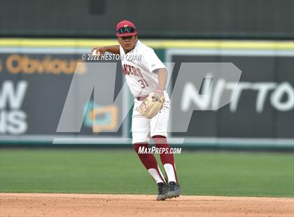 Thumbnail 2 in Warren vs. La Serna photogallery.