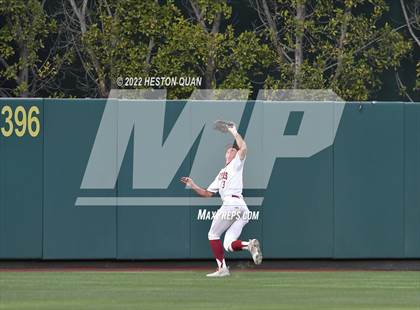 Thumbnail 3 in Warren vs. La Serna photogallery.