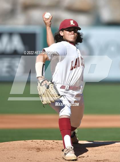 Thumbnail 2 in Warren vs. La Serna photogallery.